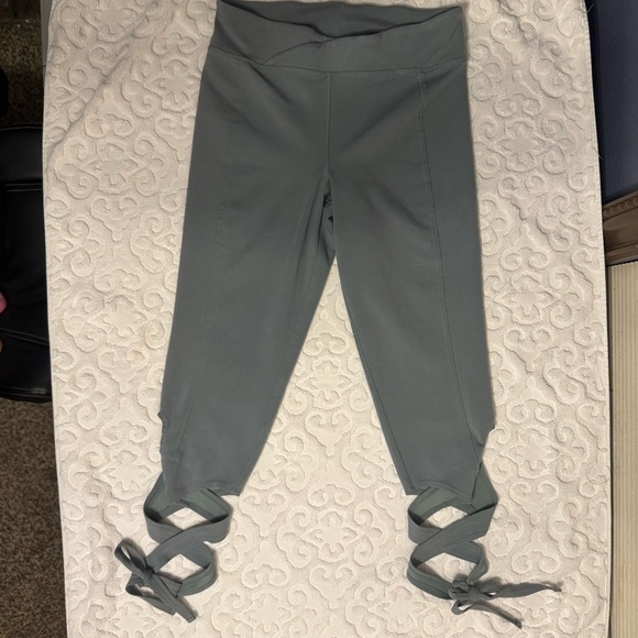 Free People Movement Turn Out tie crop legging slate crossover waist S - Picture 4 of 8